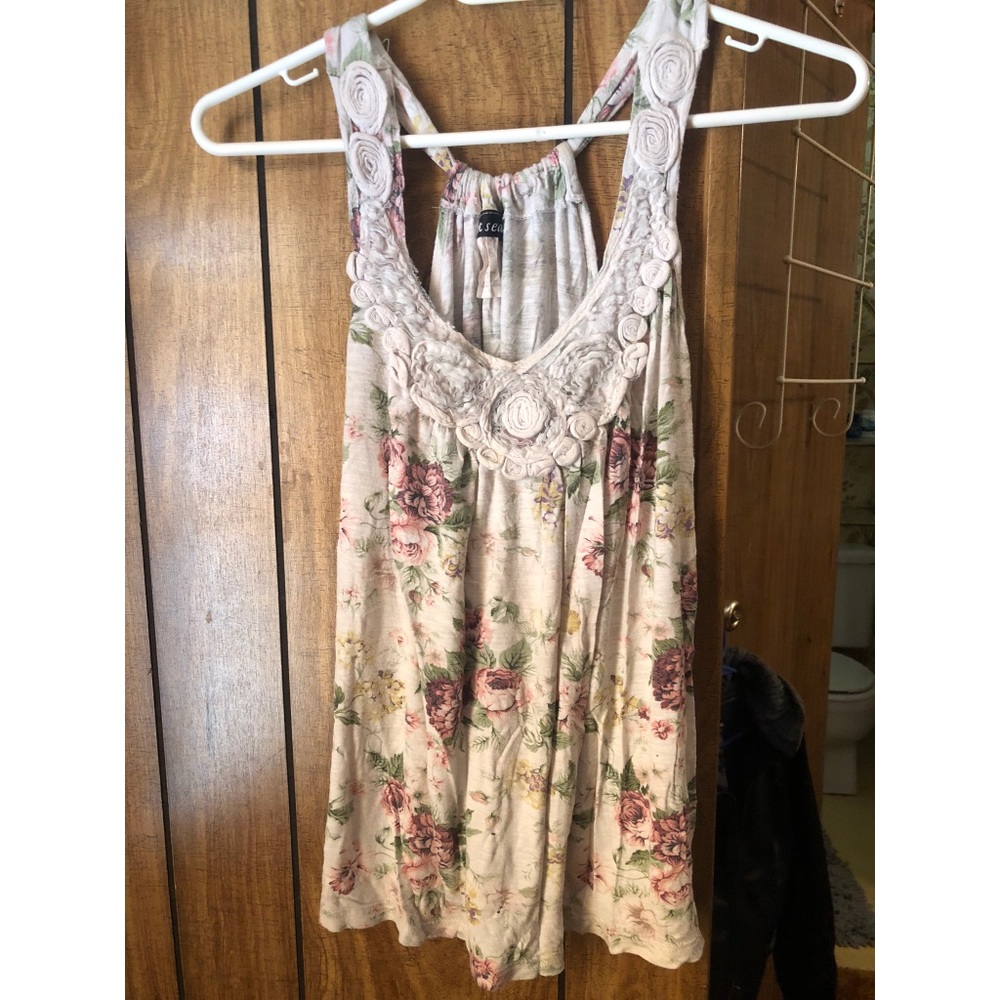 Floral sleeveless blouse size small